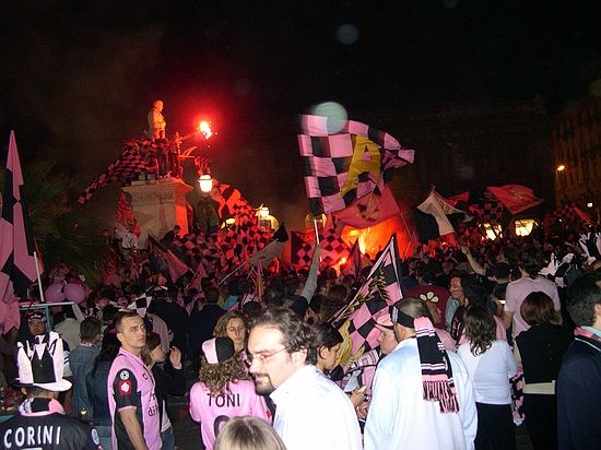 la festa impazza